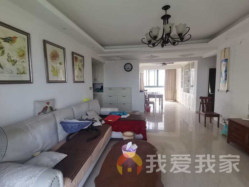 南昌我爱我家正荣大湖之都凌湖峰 南北通透，采光好 装修好，环镜优美 近地铁 视野好，诚心出售