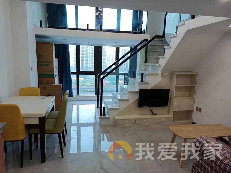 九悦广场 装修好，环镜优美 近地铁 中间楼层