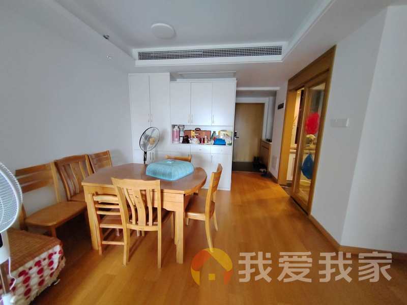 南昌我爱我家新力时代广场 南北通透，采光好 装修好，环镜优美 中间楼层