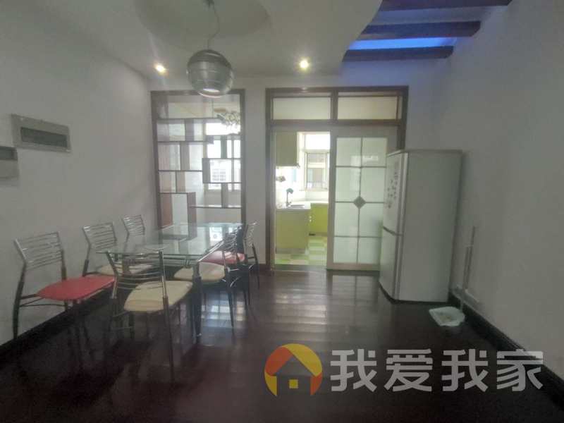 东方塞纳 南北通透，采光好 装修好，环镜优美 近地铁 视野好，诚心出租