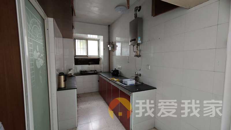 北京东路41号玻璃厂宿舍 南北通透，采光好 装修好，环镜优美 近地铁 周边匹套完善，，出行方便
