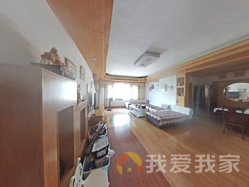 南昌我爱我家青山南路青山路住宅小区 南北通透，采光好 装修好，环镜优美 视野好，诚心出售