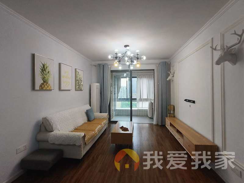 南昌我爱我家新城吾悦广场 南北通透，采光好 装修好，环镜优美 中间楼层