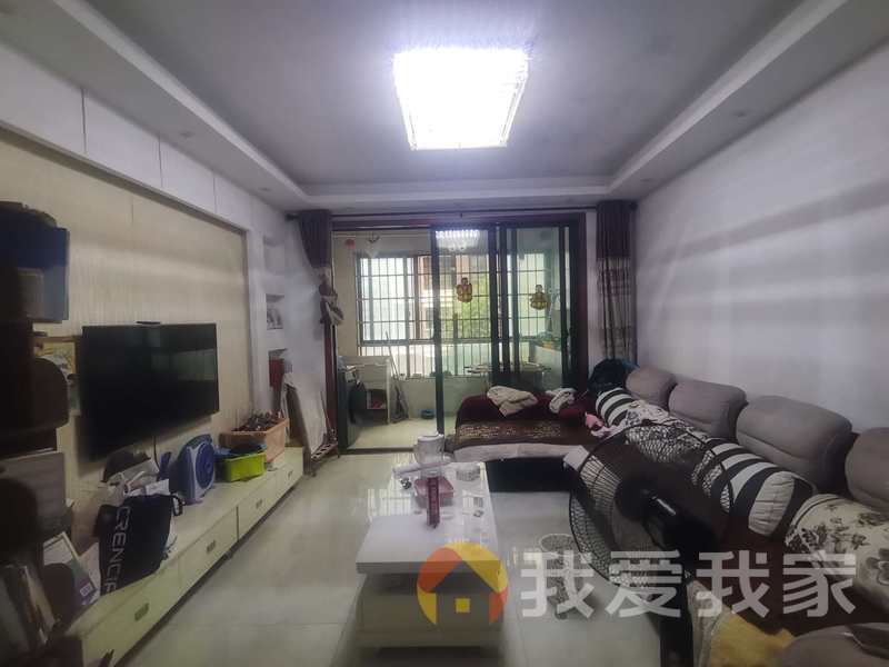 南昌我爱我家正荣大湖之都朗逸湾 南北通透，采光好 装修好，环镜优美 近地铁 中间楼层