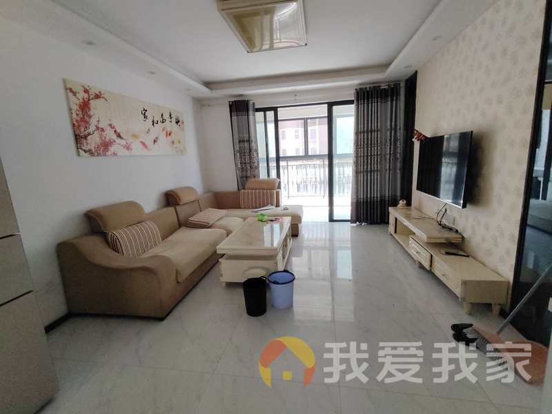 南昌我爱我家朗贤奥特莱斯小镇 南北通透，采光好 装修好，环镜优美 中间楼层