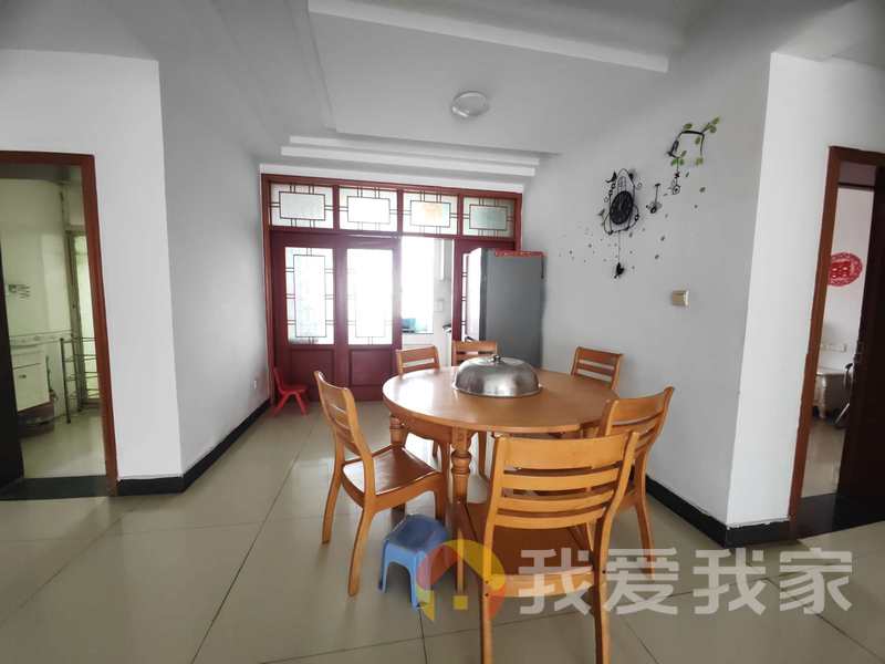 欧美嘉园 南北通透，采光好 装修好，环镜优美 视野好，诚心出售
