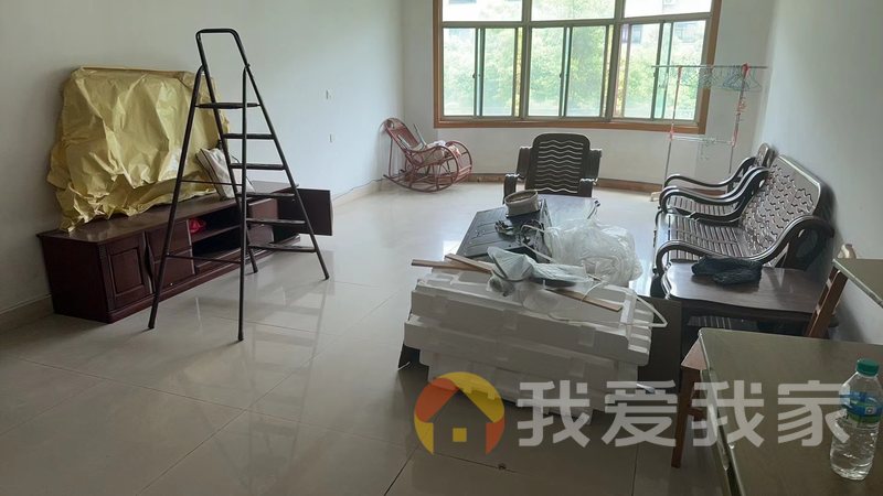 送变电宿舍 南北通透，采光好 装修好，环镜优美 近地铁 视野好，诚心出租