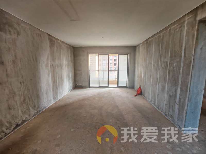 南昌我爱我家西站明珠 南北通透，采光好 中间楼层