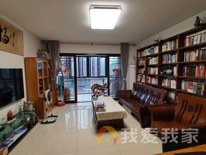 锦苑春天 南北通透，采光好 装修好，环镜优美 中间楼层
