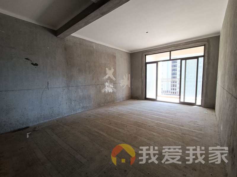 银亿上尚城一期 南北通透，采光好 视野好，诚心出售