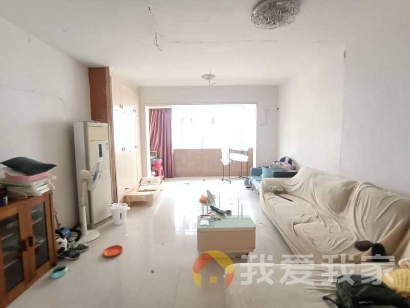 维也纳广场 南北通透，采光好 装修好，环镜优美 中间楼层