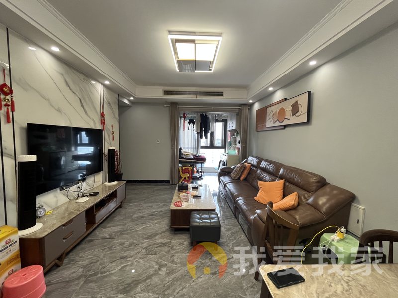 南昌我爱我家可以拎包入住，自住装修比较好，离地铁口不远