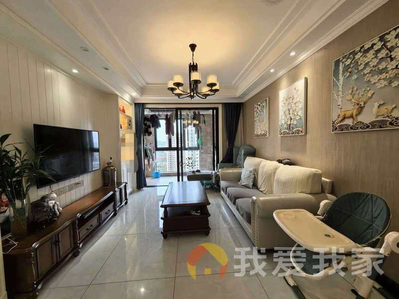 正荣御品 南北通透，采光好 装修好，环镜优美 视野好，诚心出租