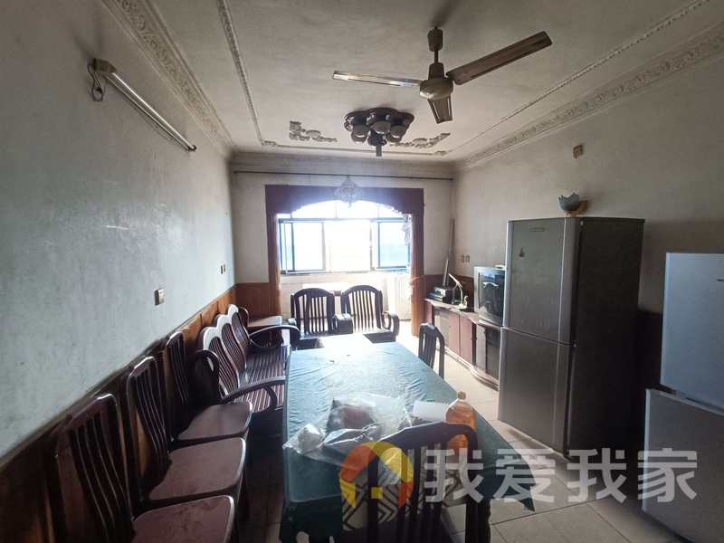 建设路151弄通用机械厂宿舍 南北通透，采光好 装修好，环镜优美 近地铁 视野好，诚心出售