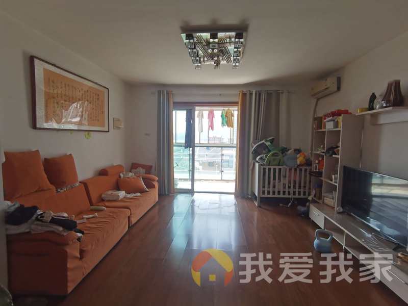 万达星城西区望月庭 南北通透，采光好 装修好，环镜优美 近地铁 视野好，诚心出售