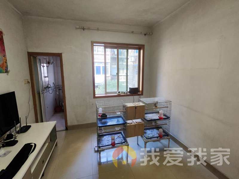 土地庙 南北通透，采光好 装修好，环镜优美 中间楼层