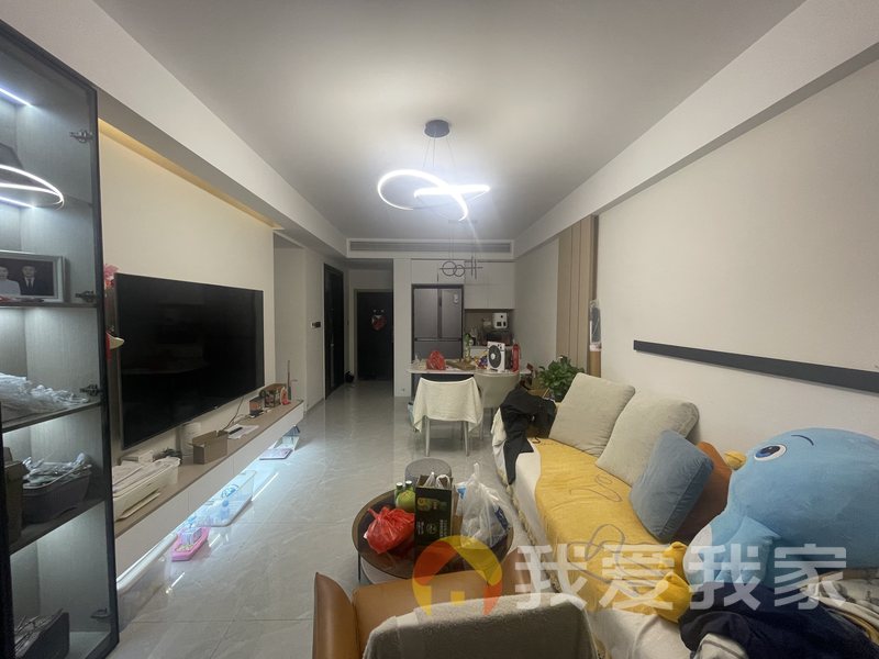 南昌我爱我家绿地外滩公馆 南北通透，采光好 装修好，环镜优美 近地铁 视野好，诚心出售