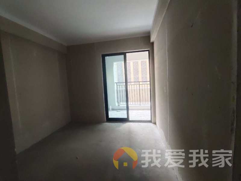 绿都观澜府南苑 南北通透，采光好 周边匹套完善，，出行方便