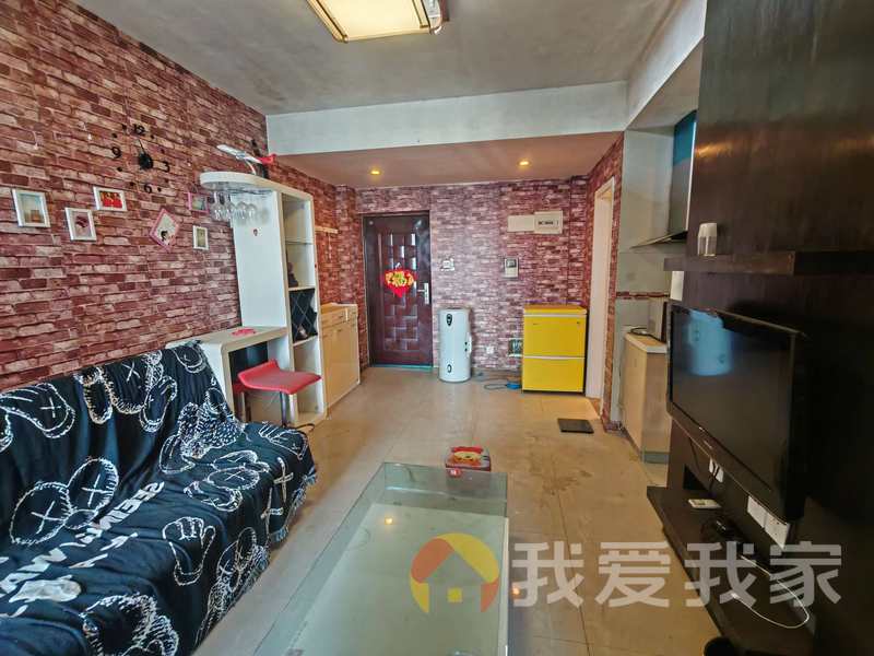南昌我爱我家青山湖香寓（威达商住楼） 南北通透，采光好 装修好，环镜优美 中间楼层