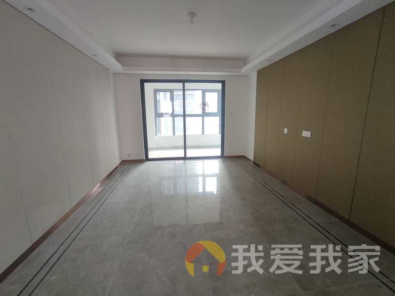 南昌我爱我家融创翰江府（万达文化旅游城G区） 南北通透，采光好 装修好，环镜优美 近地铁 周边匹套完善，，出行方便
