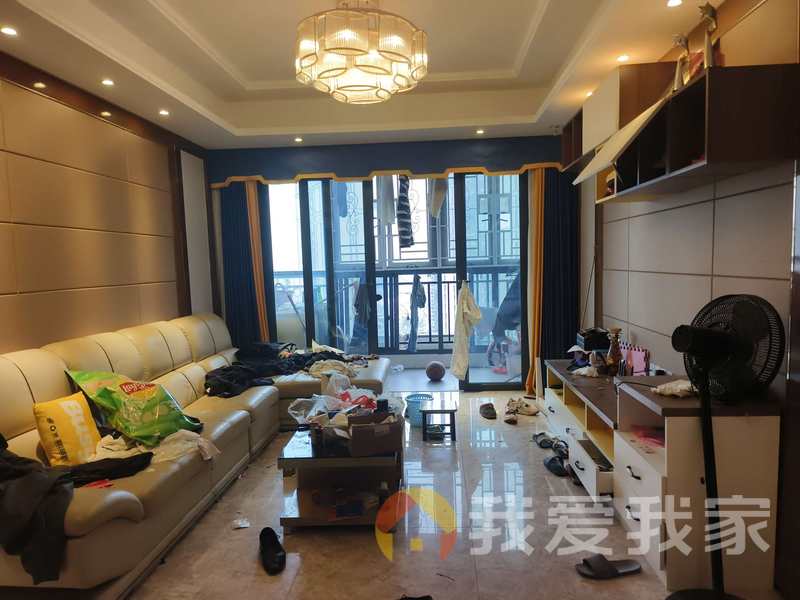 南昌我爱我家恒大华府（金碧华府） 南北通透，采光好 装修好，环镜优美 视野好，诚心出售