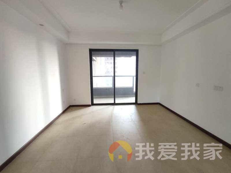 南昌我爱我家融创望江府（万达文化旅游城H区） 南北通透，采光好 装修好，环镜优美 近地铁 中间楼层