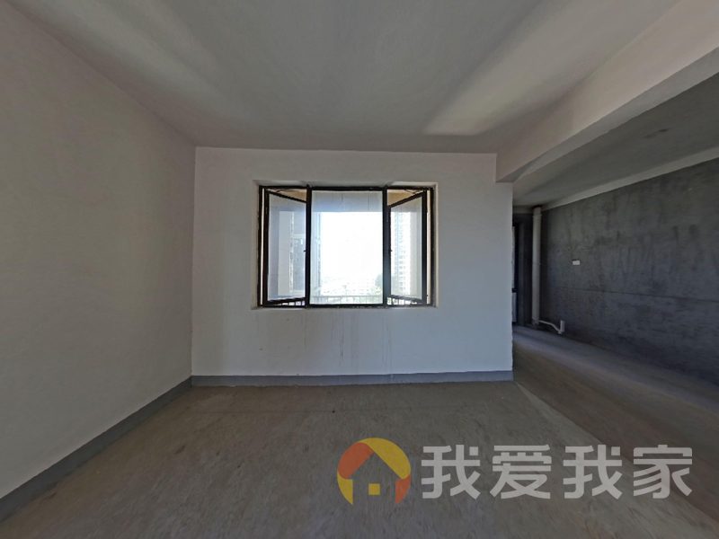 绿地国际博览城海珀九龙 南北通透，采光好 近地铁 周边匹套完善，，出行方便