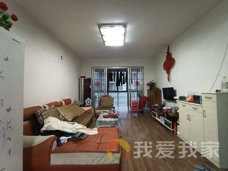 城南花园（昌南经济适用房） 南北通透，采光好 视野好，诚心出售
