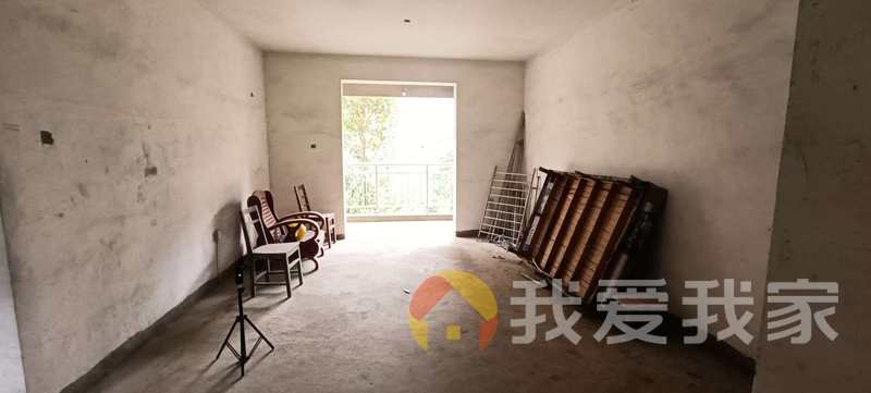 南昌我爱我家平安象湖风情 南北通透，采光好 中间楼层