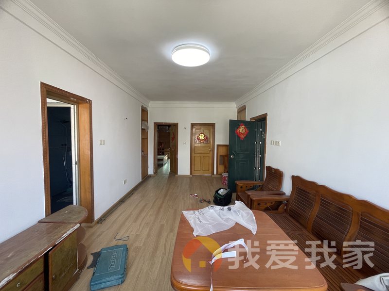 南昌我爱我家朱家湖小区江纸宿舍 南北通透，采光好 装修好，环镜优美 近地铁 视野好，诚心出售