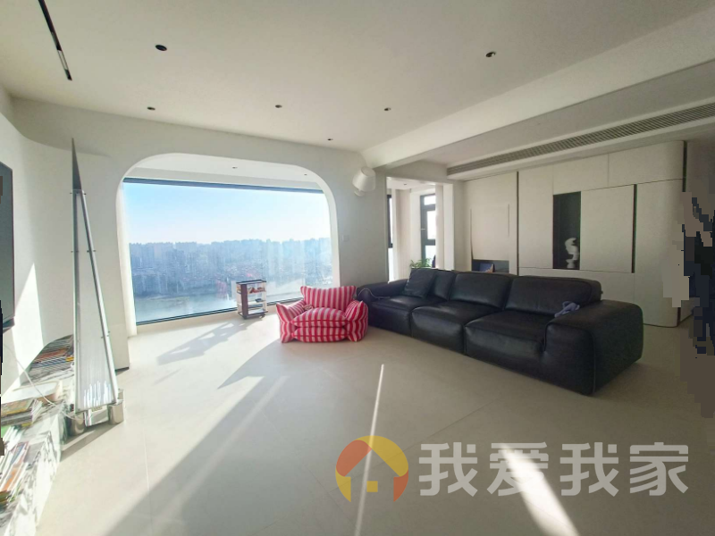 南昌我爱我家华侨城万科五期泊岸 南北通透，采光好 装修好，环镜优美 视野好，诚心出售