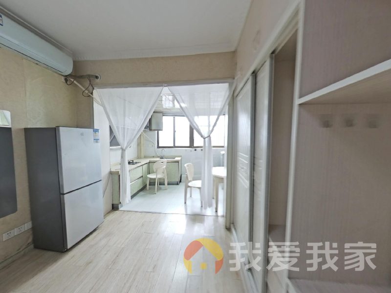 平安曼哈顿风情（聚仁哈佛公馆） 南北通透，采光好 装修好，环镜优美 中间楼层