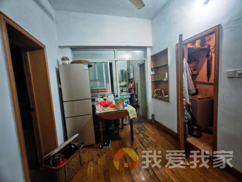 南昌我爱我家阳明路 南北通透，采光好 装修好，环镜优美 近地铁 中间楼层