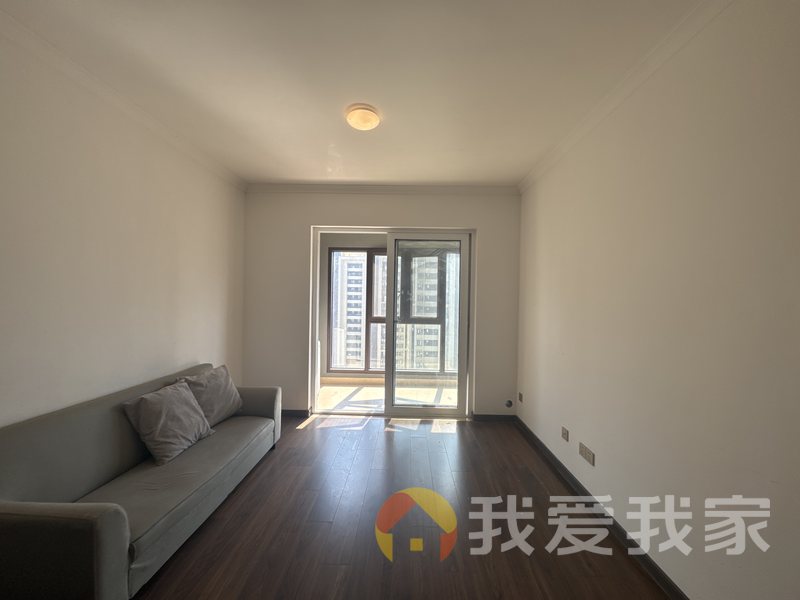 滨江上品 南北通透，采光好 装修好，环镜优美 视野好，诚心出售
