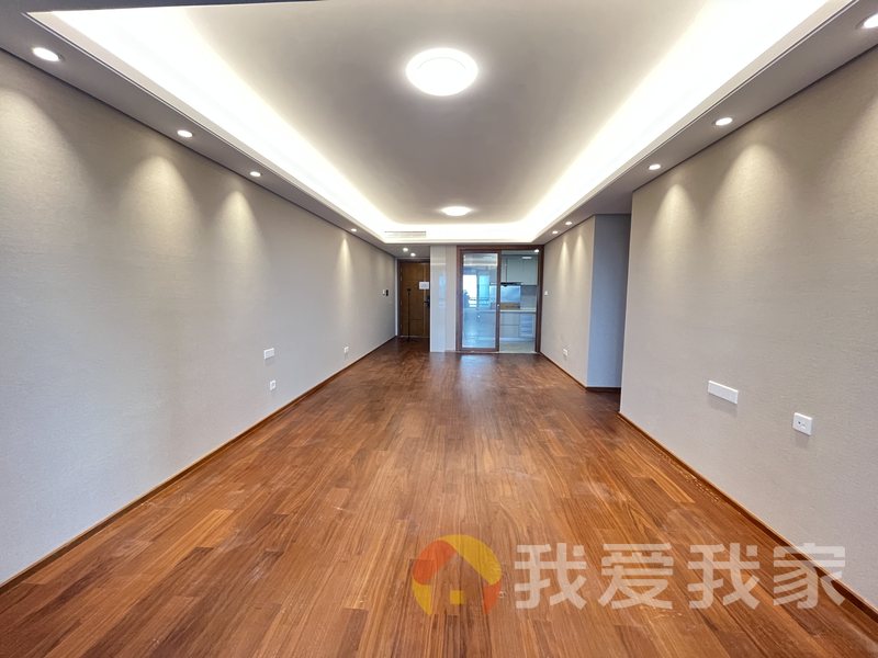 南昌我爱我家华润悦府 南北通透，采光好 装修好，环镜优美 视野好，诚心出售