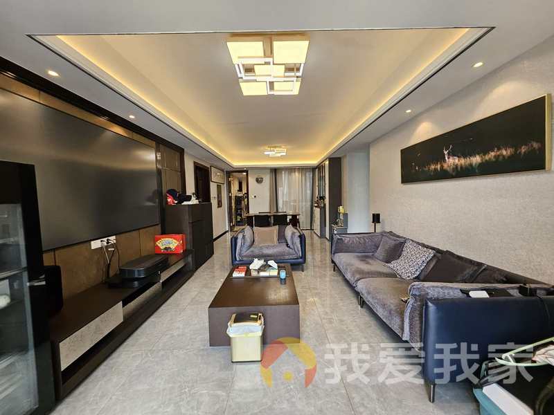 南昌我爱我家蓝光雍锦王府 南北通透，采光好 装修好，环镜优美 周边匹套完善，，出行方便