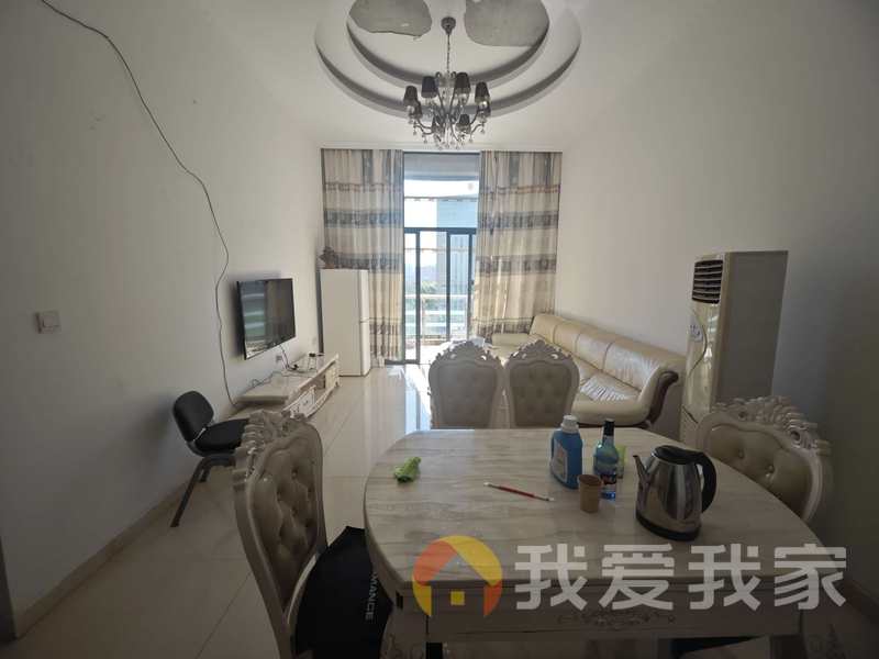 南昌我爱我家世纪中央城，地铁大厦双子塔旁 双地铁口交通方便，读名校