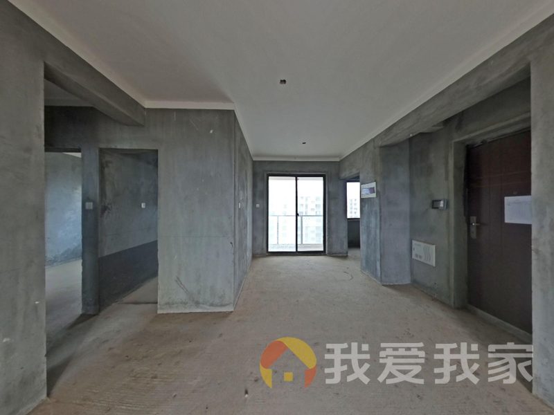 南昌我爱我家地铁口旁边 房东诚心出售 南北通透17楼