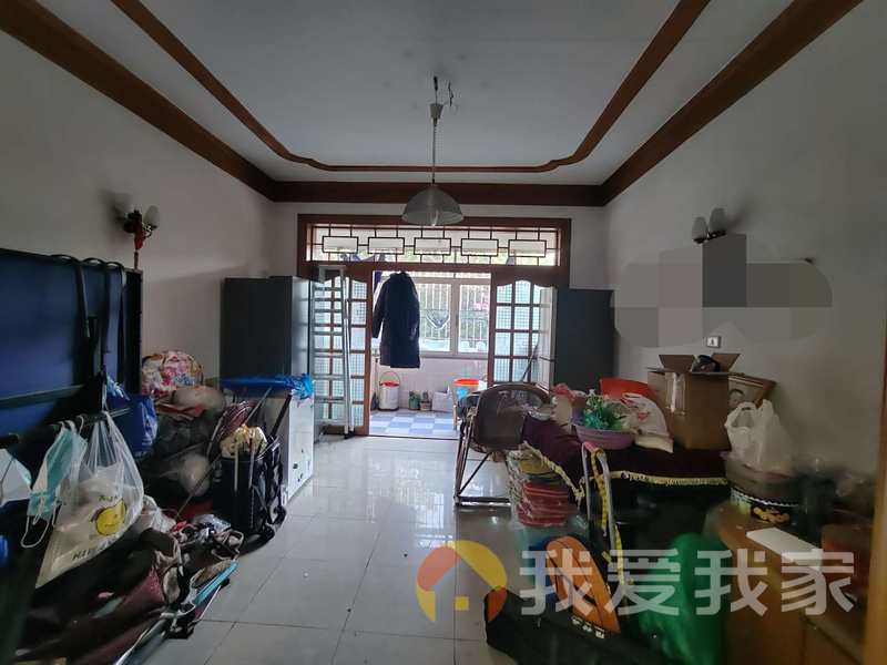 南昌我爱我家新建区兴华路 南北通透，采光好 装修好，环镜优美 视野好，诚心出售