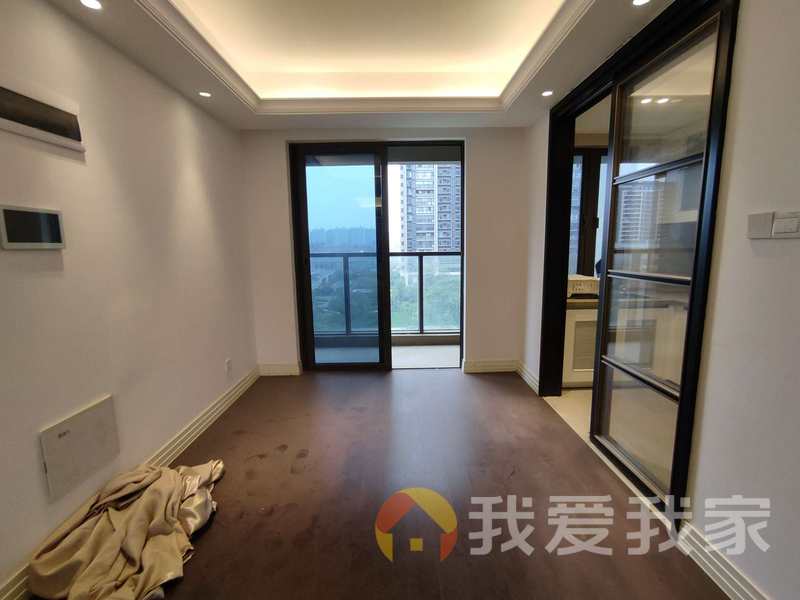 南昌我爱我家九龙湖新力东园141平精装四房，近西站，南师附小，诚心出售