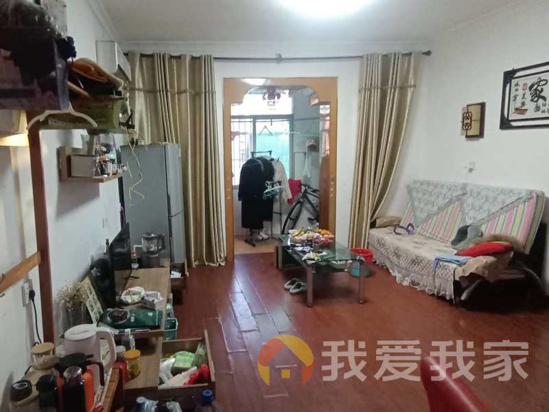 南昌我爱我家江大南路19号劳动厅宿舍 南北通透，采光好 装修好，环镜优美 近地铁 视野好，诚心出售