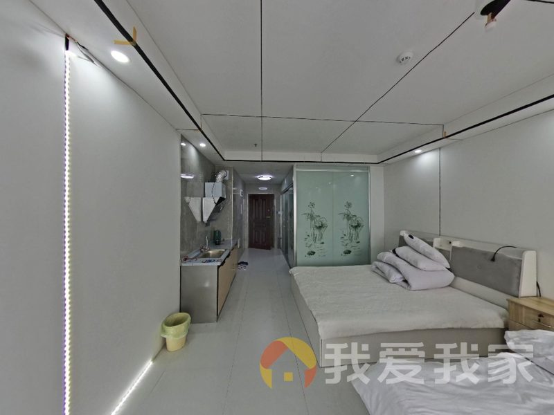 捡漏 三号线地铁口旁 全新精装一室一厅