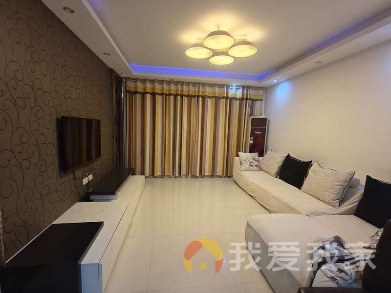 南昌我爱我家绿地新都会 南北通透，采光好 装修好，环镜优美 近地铁 视野好，诚心出售