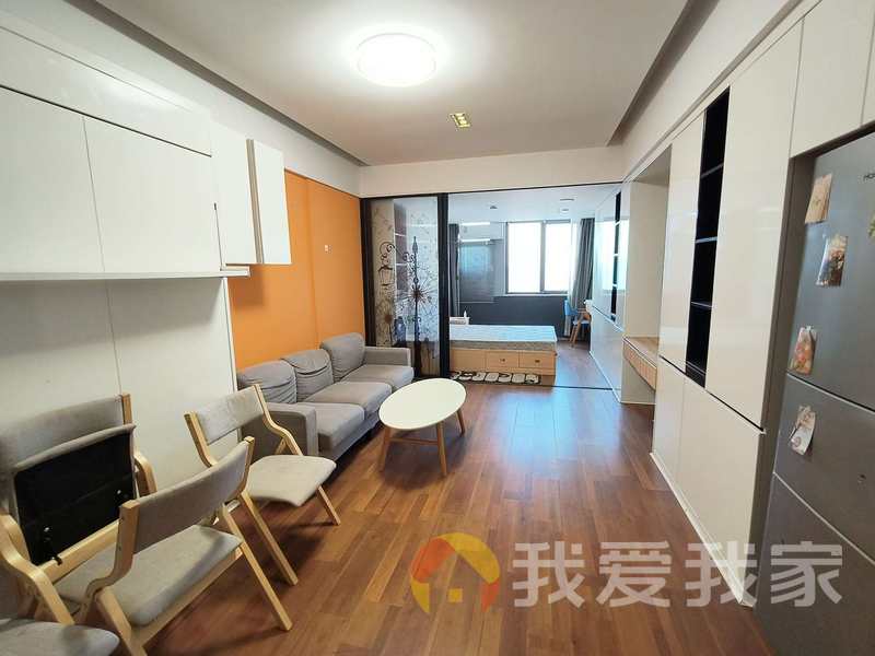 南昌我爱我家丽晶广场（丽晶V 公馆） 南北通透，采光好 装修好，环镜优美 近地铁 视野好，诚心出售