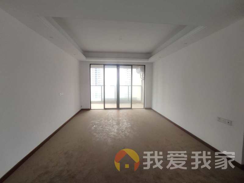 南昌我爱我家地铁口拎包入住 南北通透 中间楼层 小区环境优美 房东诚心卖