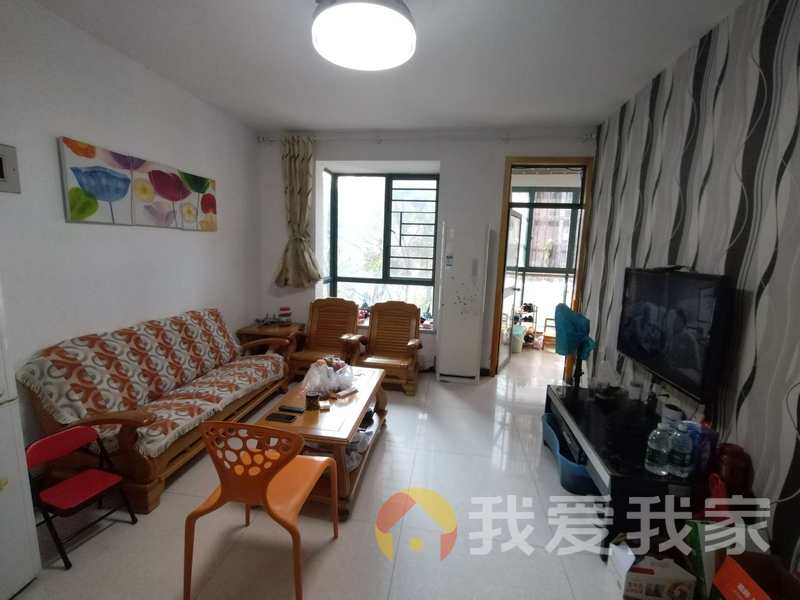 南昌我爱我家南昌居住主题公园枫丹白露 南北通透，采光好 装修好，环镜优美 周边匹套完善，，出行方便