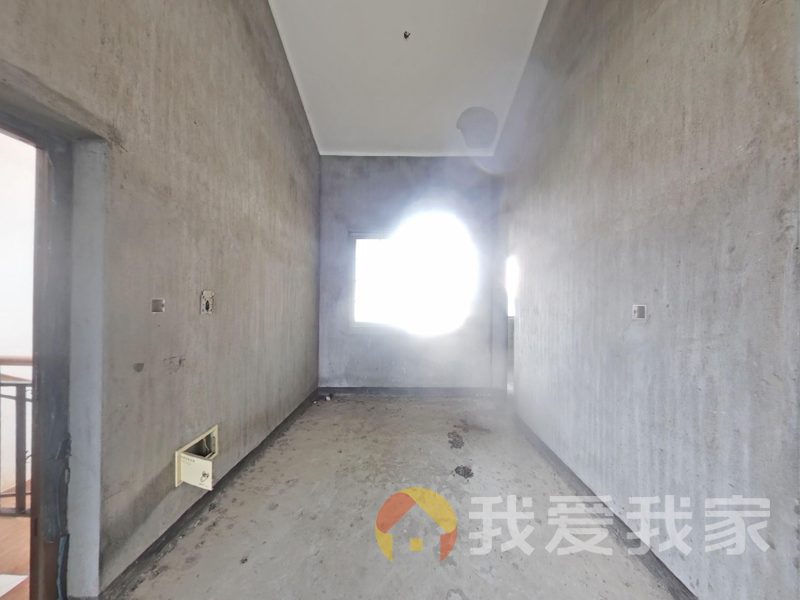 南昌我爱我家世纪风情三期四号地块 南北通透，采光好 近地铁 视野好，诚心出售