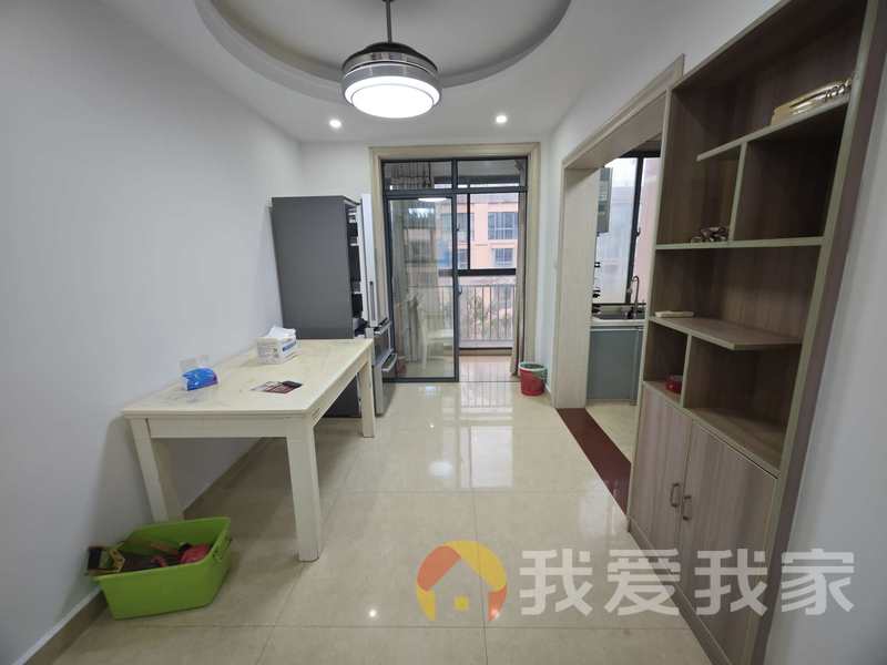 南昌我爱我家红谷十二庭4房出售，交通方便，生活便利
