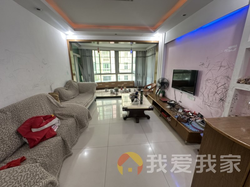 南昌我爱我家南北通透    交通方便  周边配套齐全