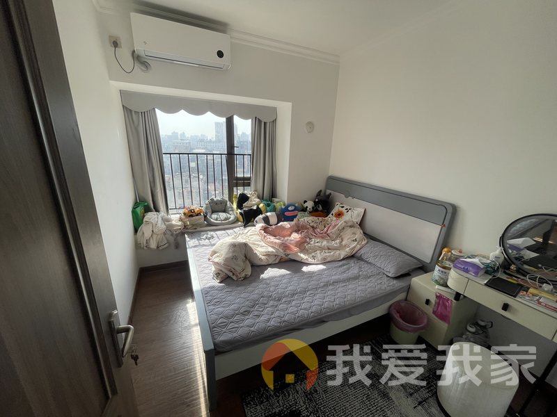 南昌我爱我家碧桂园城央书院 南北通透，采光好 装修好，环镜优美 视野好，诚心出售